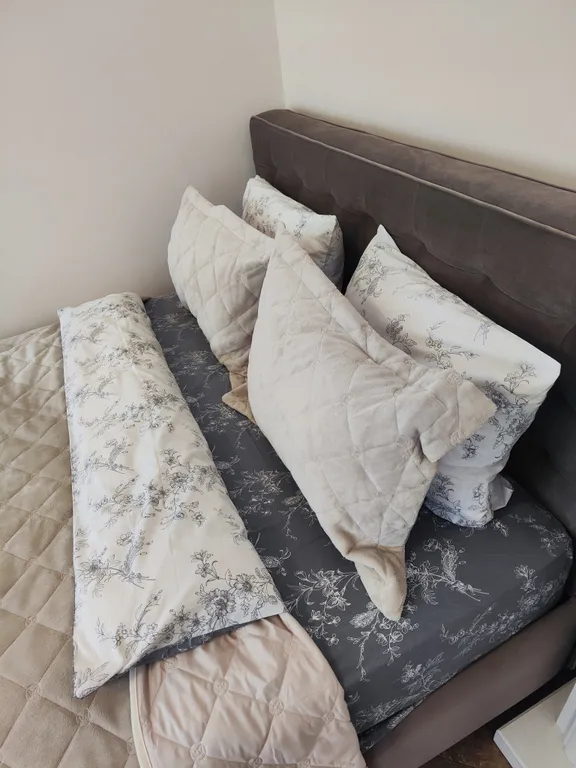 Квартира с камином у леса