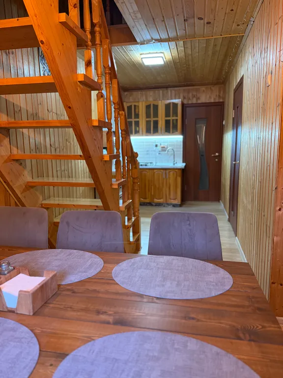 Дом 85m2 — с бассейном, с видом на лес, с кухней