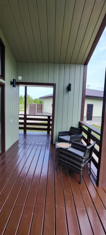 Дом с панорамными окнами в стиле Barn House