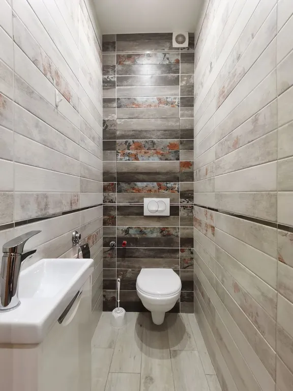 Большая двухкомнатная квартира с панорамным балконом