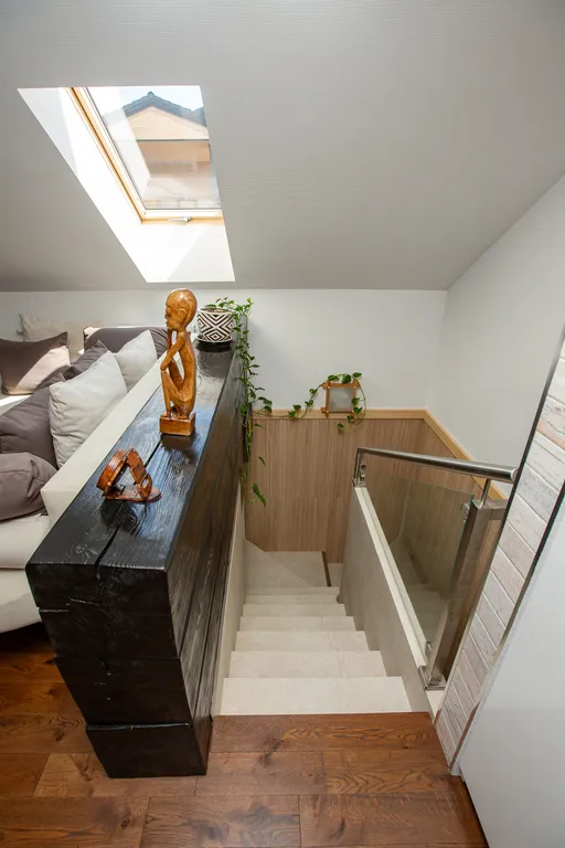 Вилла дзен с ванной спа и террасой с видом на сад