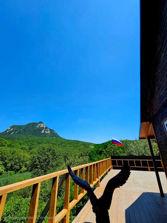 Уютный эко-дом у горы