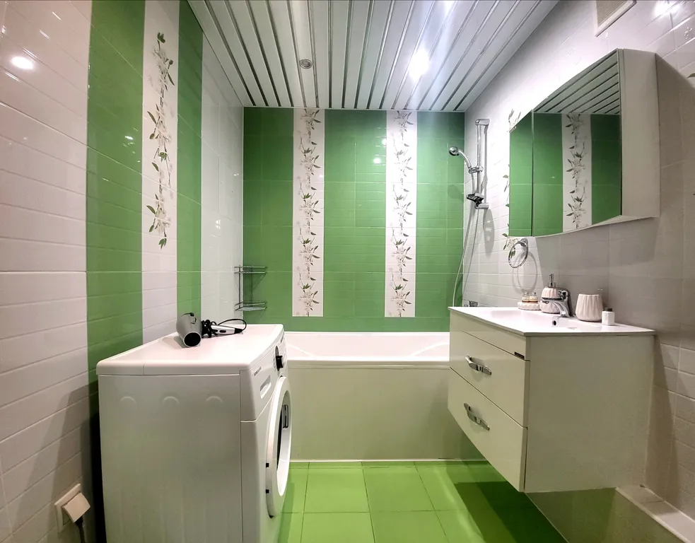 Квартира 1-комнатная квартира у гипермаркета Окей — Тюмень