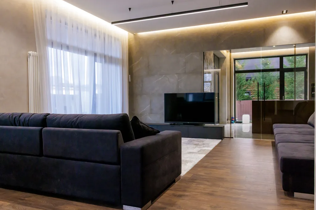 Шикарный коттедж в Подмосковье с круглогодичным бассейном на улице