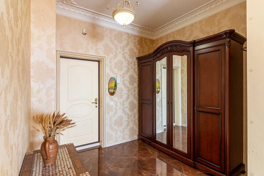 Большая 3-к квартира в центре города