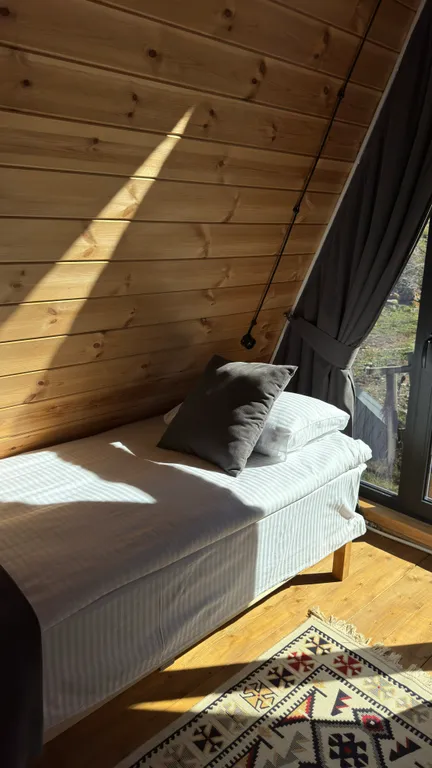 Уютный домик с панорамным видом на горы