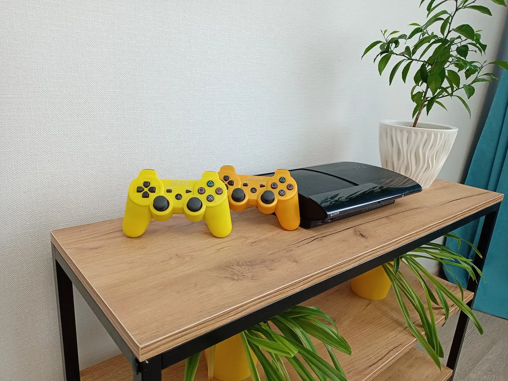 Студия у вокзала с SomyPlayStation