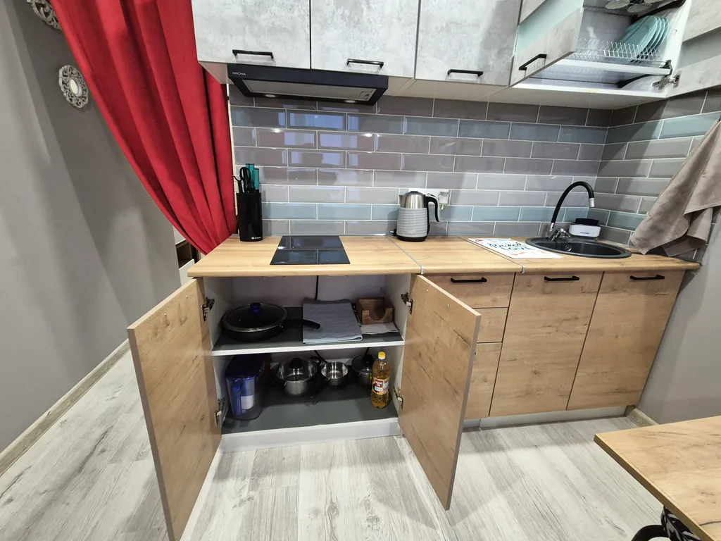 Яркая студия рядом с Мытищинской больницей