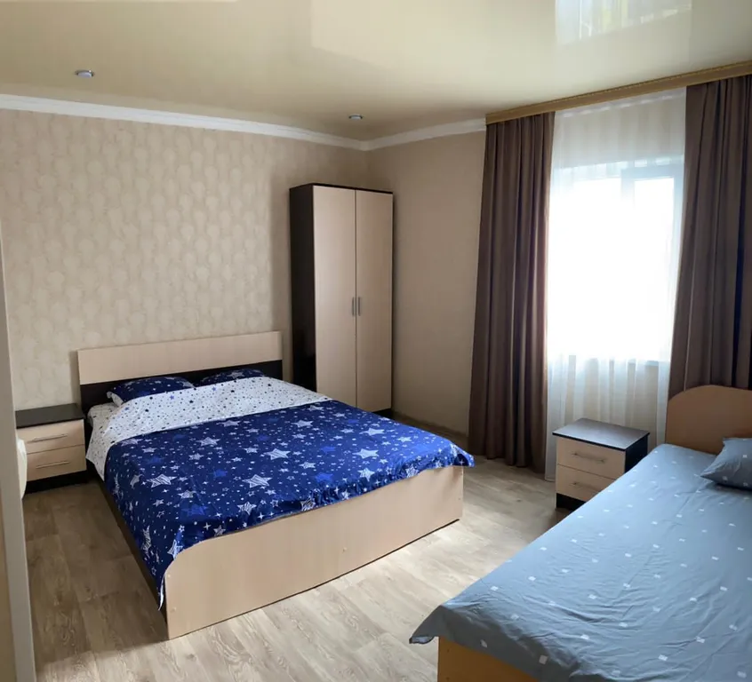 Коттедж в саду