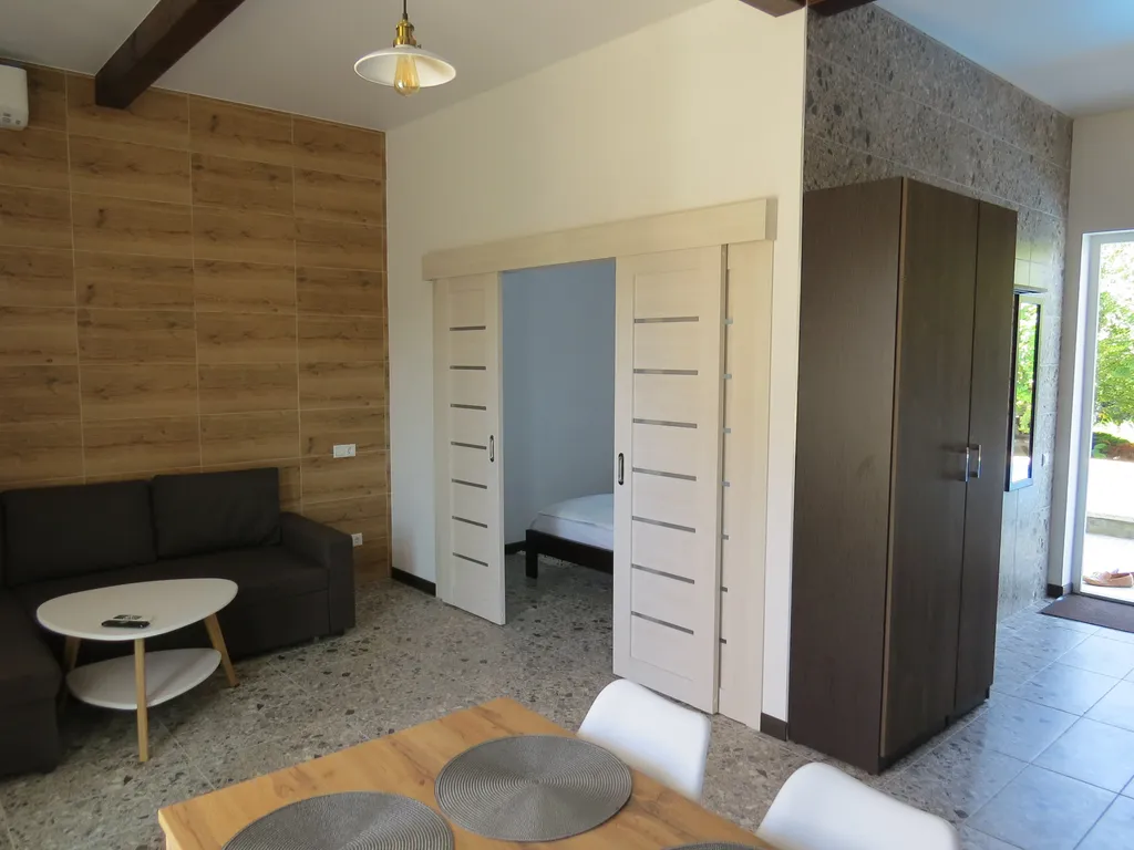 Квартира 2-комнатная Квартира — Кучугуры