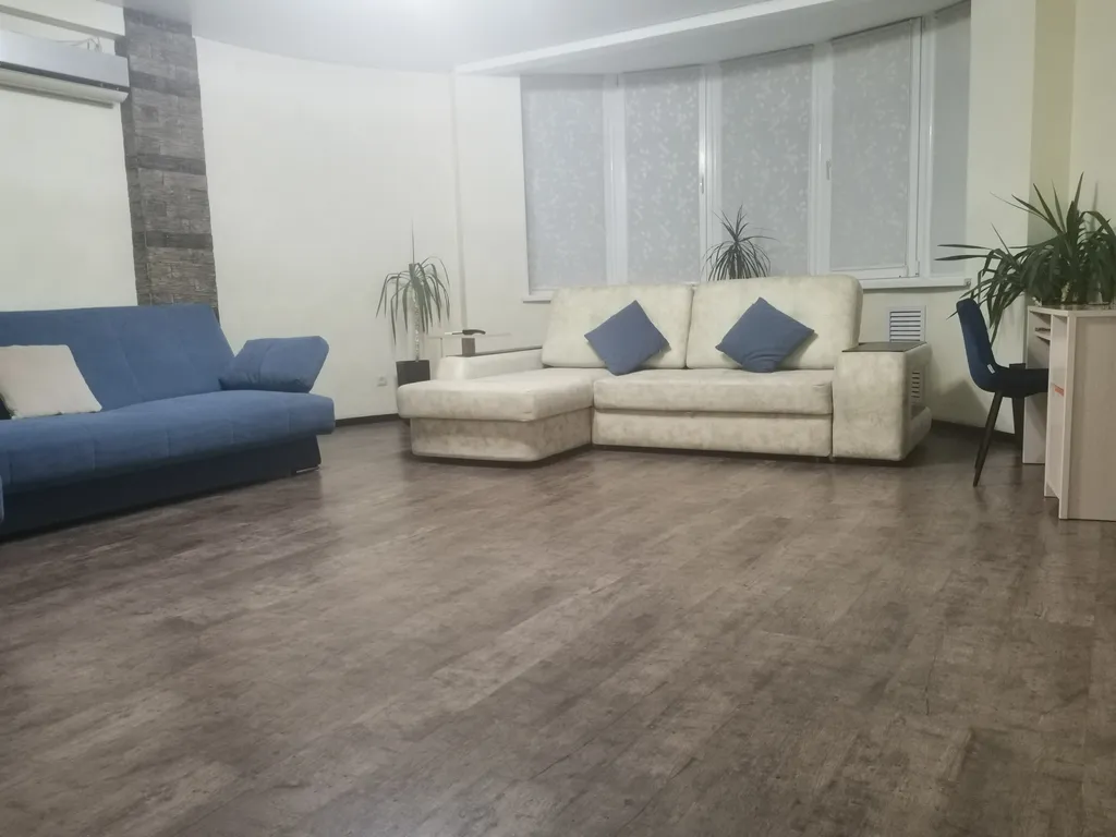 Оренрент двухкомнатная квартира на Просторной