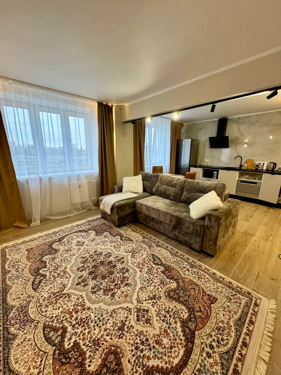 Квартира Уютная студия комфорт-класса — аренда посуточно в Омск