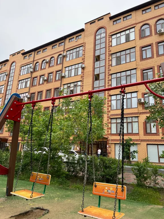 У себя дома