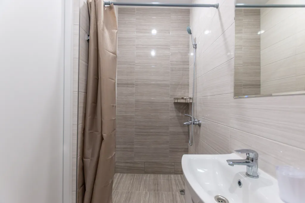 Квартира Квартира Комфортная, светлая, уютная студия. Шаговой 150-300метров к набережной — Алушта