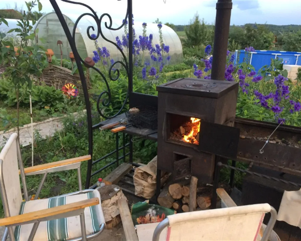 Студия с видом на сад в частном доме