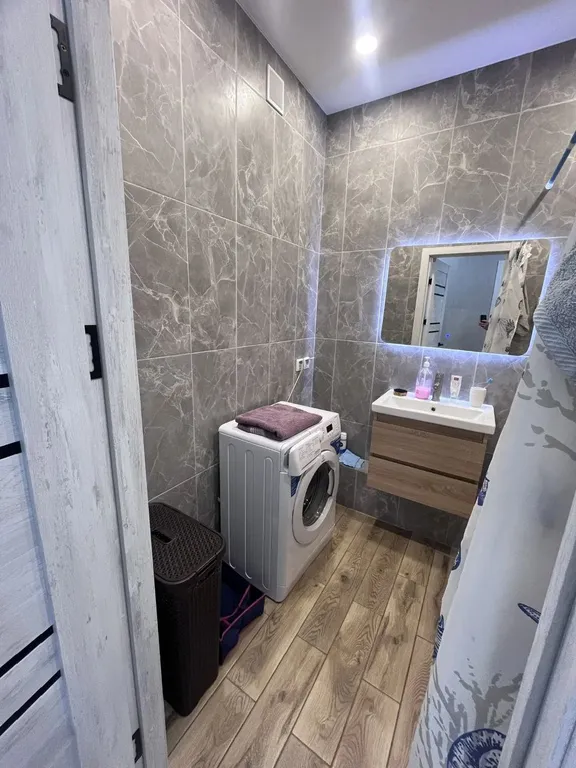 Просторная, теплая двухкомнатная квартира