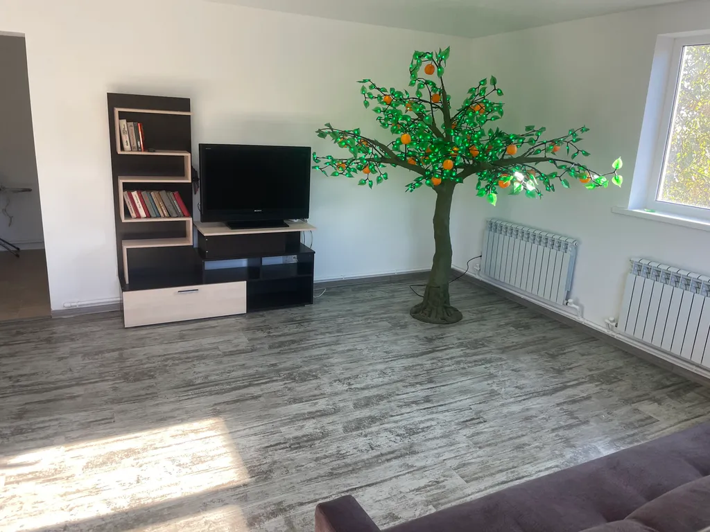 Дом с баней и бассейном