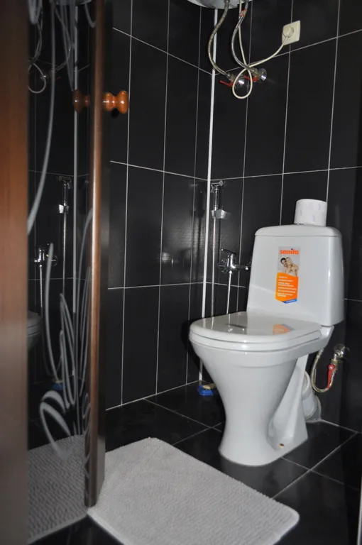 Трёхкомнатная квартира в центре на берегу моря