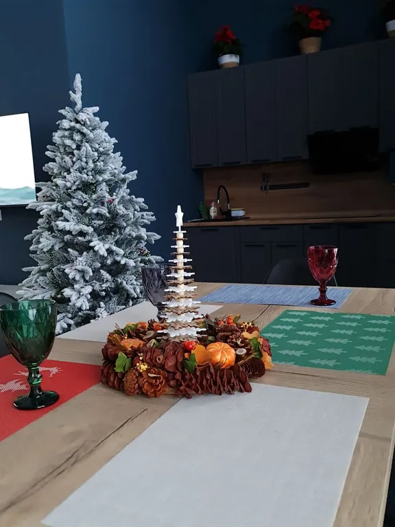 Уютный загородный дом с панорамным окнами