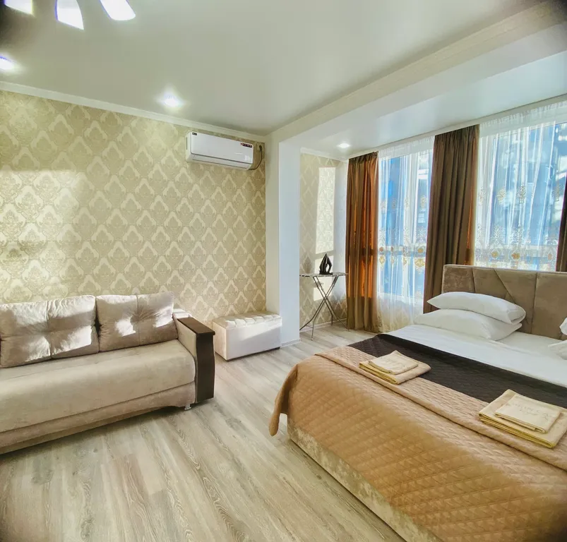 УЮТНАЯ КВАРТИРА,В ТИХОМ ЦЕНТРЕ ТУАПСЕ