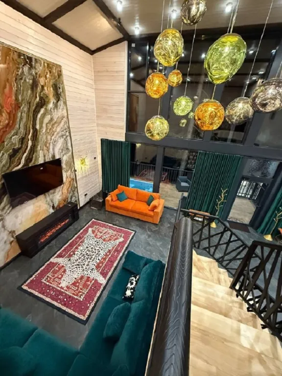 6-комнатный Дом