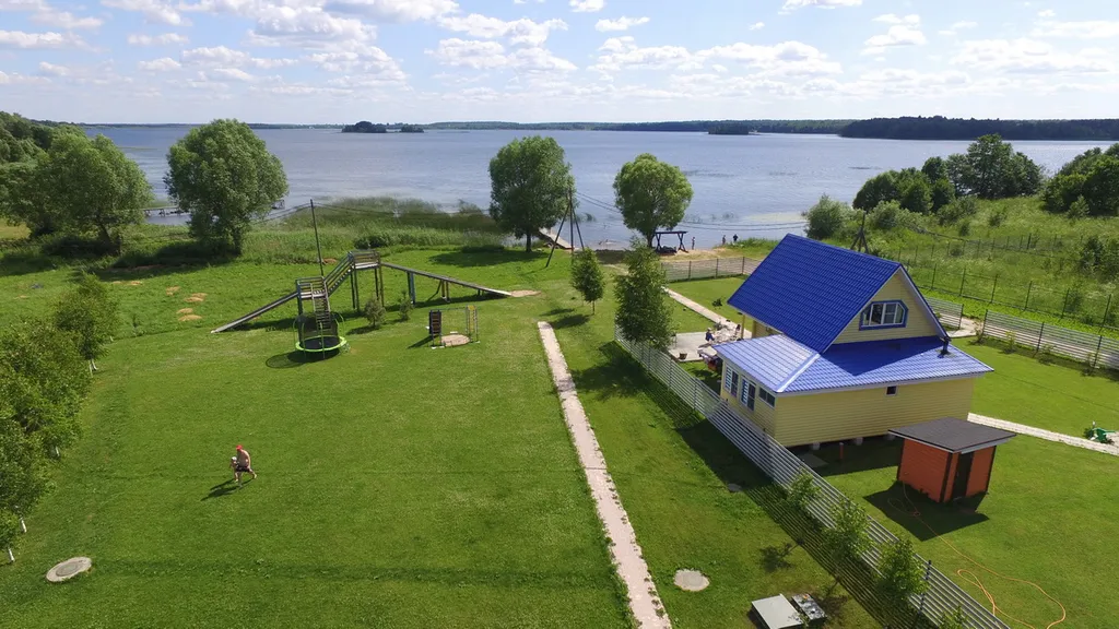 Коттедж 4-комнатный Дом — Луга