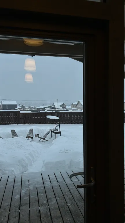 Панорамный дом с камином в престижном поселке