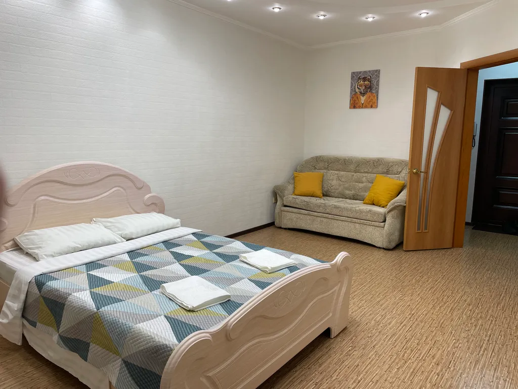 Уютная, чистая 1-комнатная квартира с большой кухней