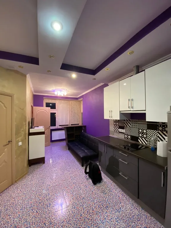 Яркая квартира с красивым видом из окна