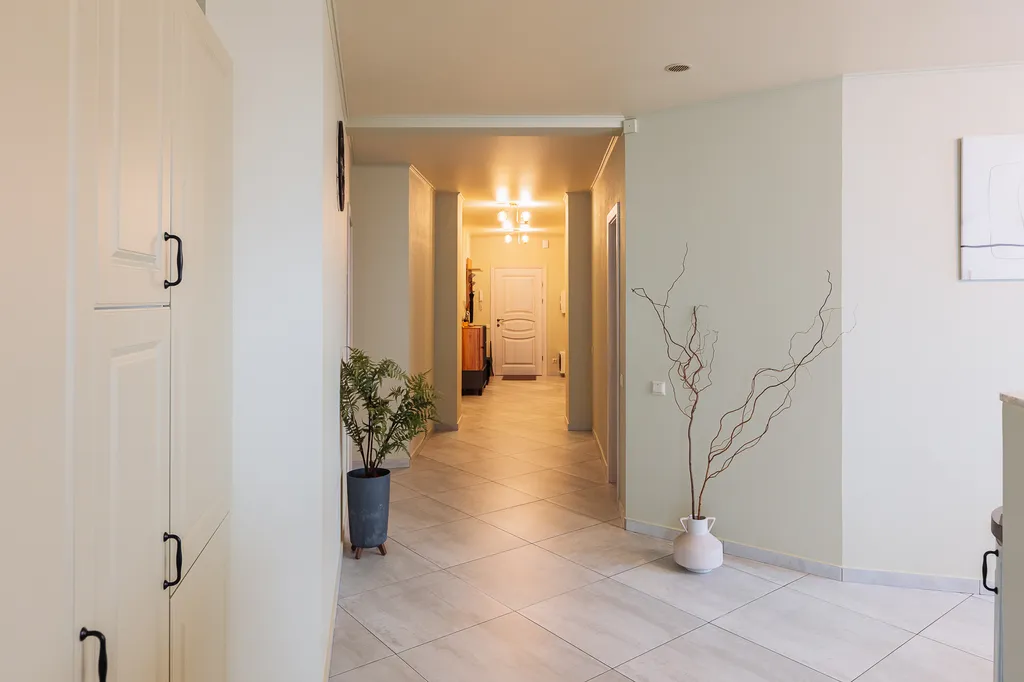 Очень большая квартира на берегу озера рядом с островом Канта