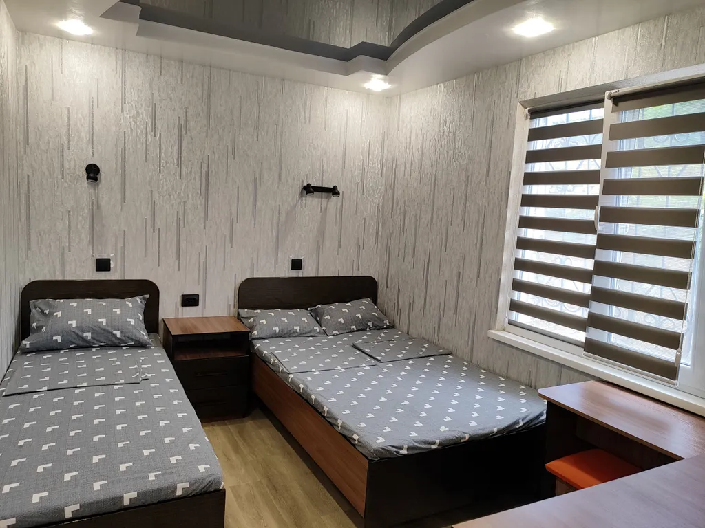 Коттедж Коттедж Уютная и комфортная двухкомнатная квартира — Евпатория