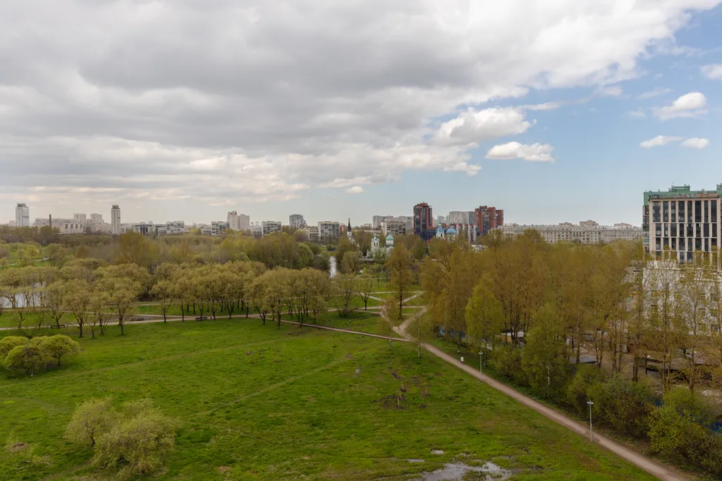 Квартира Уютная квартира с шикарным видом на парк — Санкт-Петербург