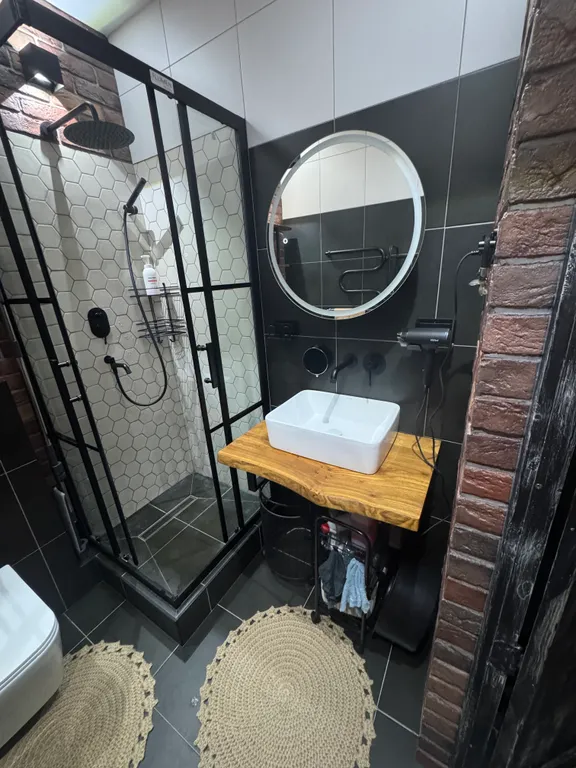 Комфортная квартира в стиле Loft у парка
