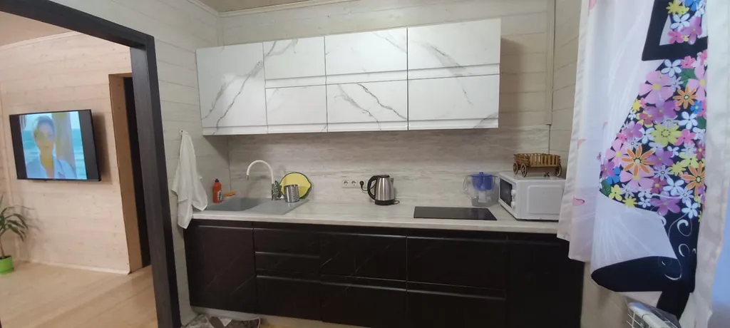 Дом с баней в тихом месте