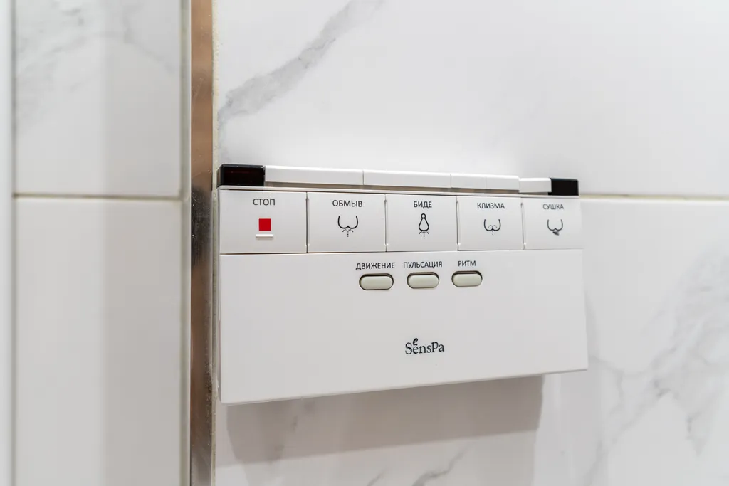 Современная и уютная студия с балконом