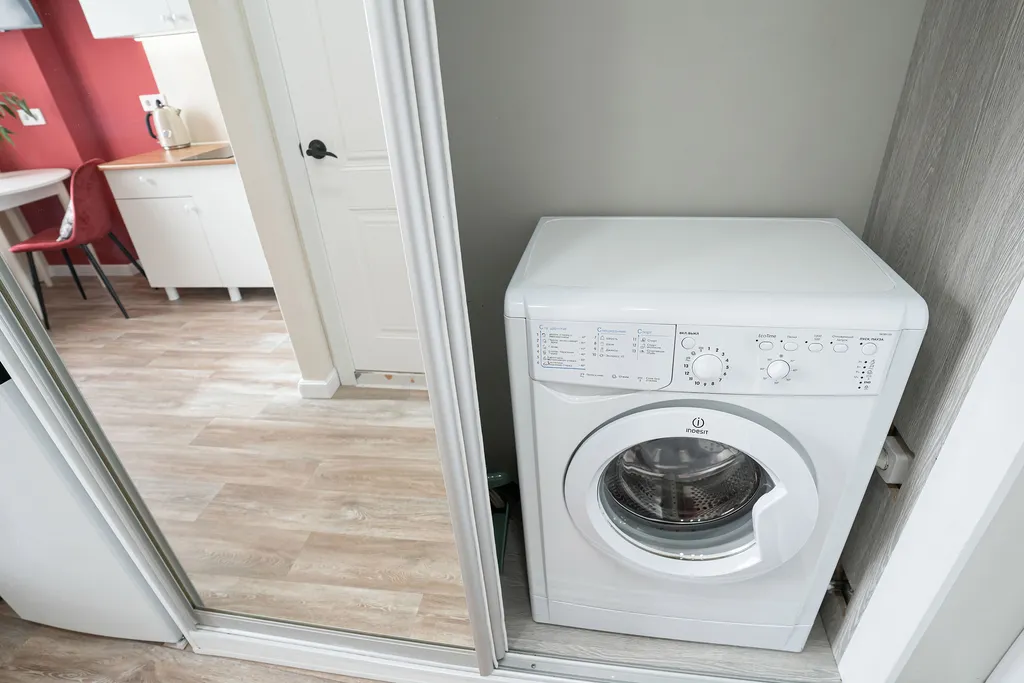 Яркая двухуровневая мини-студия