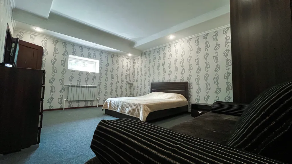 Номер на 4-х с удобствами, бассейн с подогревом и рыбалка включены