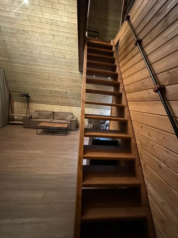 Коттедж в живописной части города с баней, мангалом и беседками