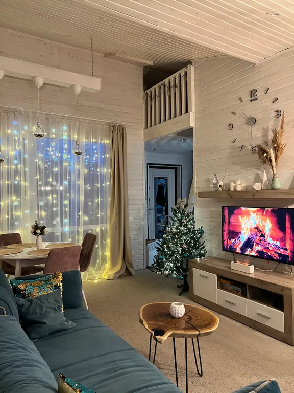 Уютный дом с видом на березовую рощу