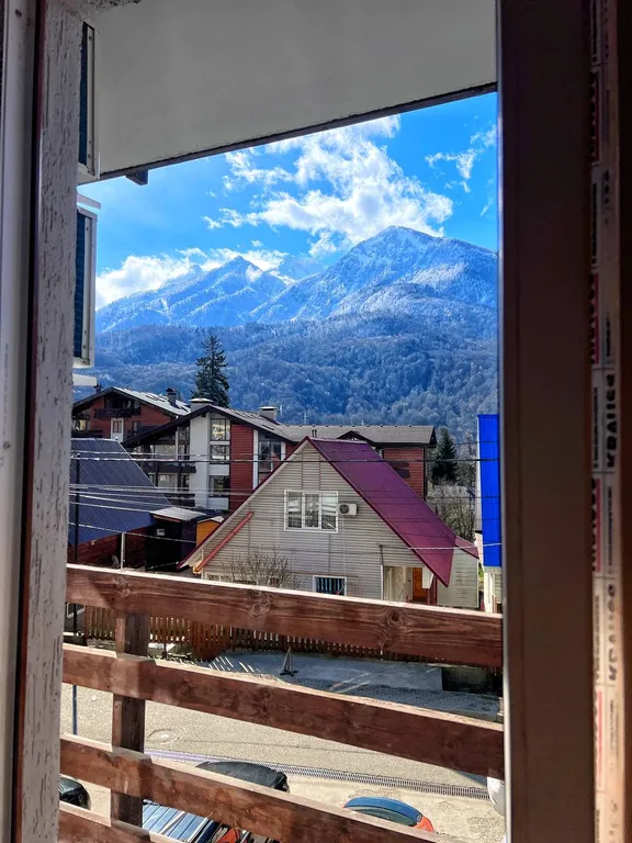 Квартира с балконом и невероятным видом на горы