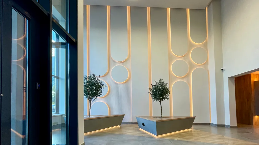 Не в отеле, а в квартире на Репина 77