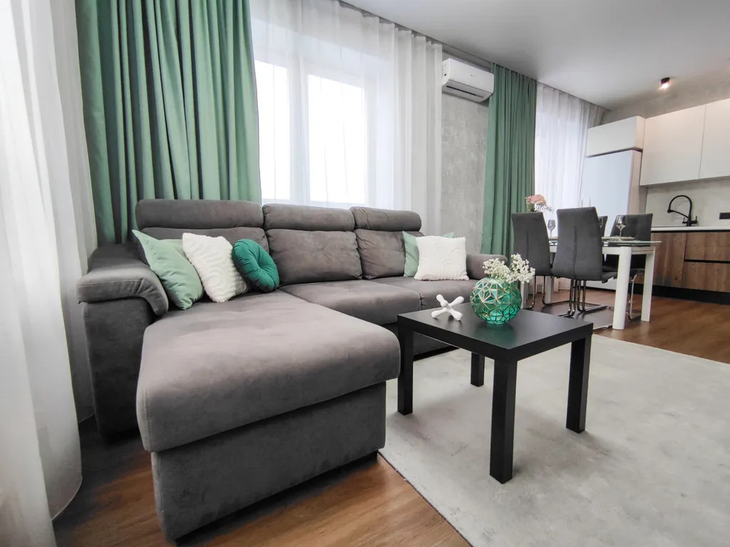 Двухкомнатная студия с красивым видом на город