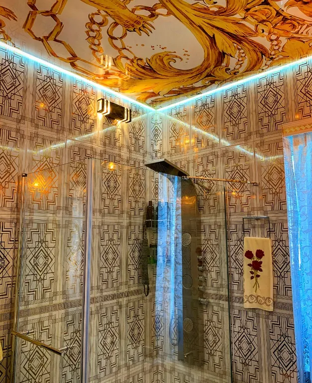 Элитная видовая люкс квартира с террасой дизайна R Cavalli