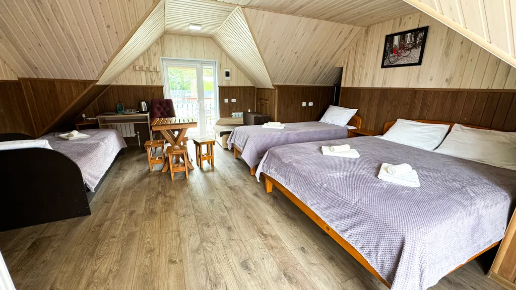 Квартира Квартира Четырёхместный номер на втором этаже с балконом — Архыз