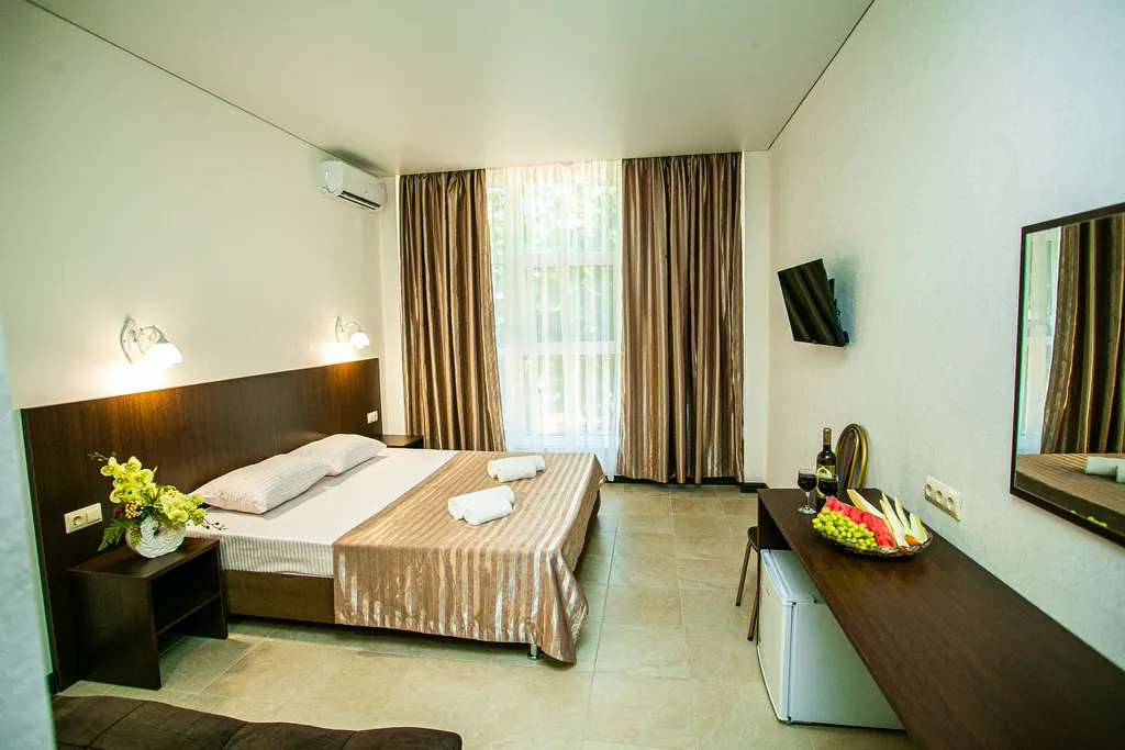 Большой номер для семьи
С теплым бассейном