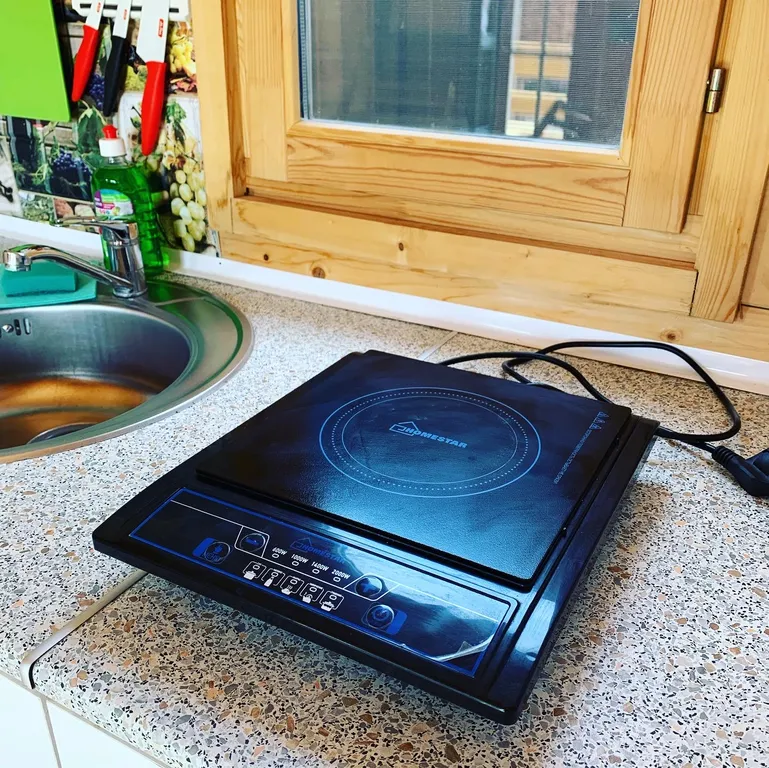 Коттедж Уютный гостевой домик Деревенька — Кучугуры