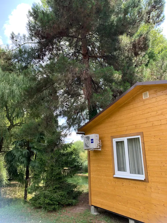 Домик у озера