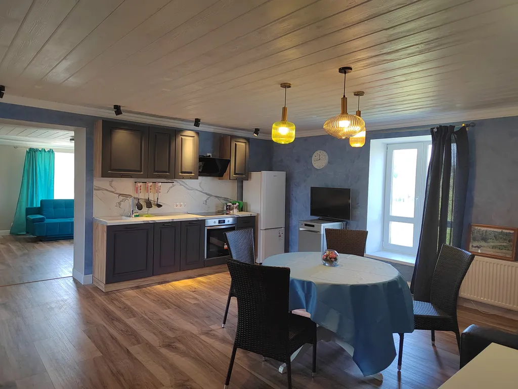 Дом коттедж с дизайнерским ремонтом