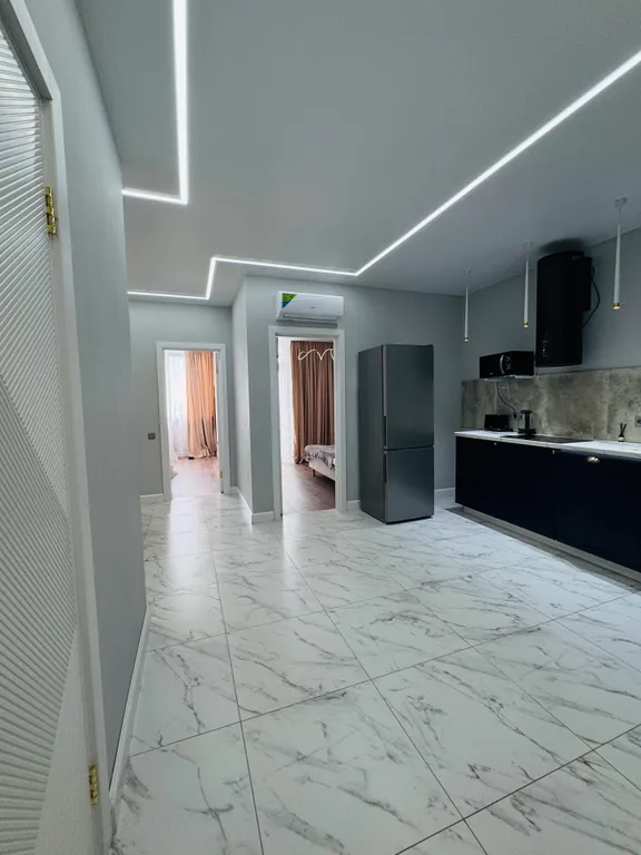 Двухкомнатная квартира с столовой на набережной с видом на Дон