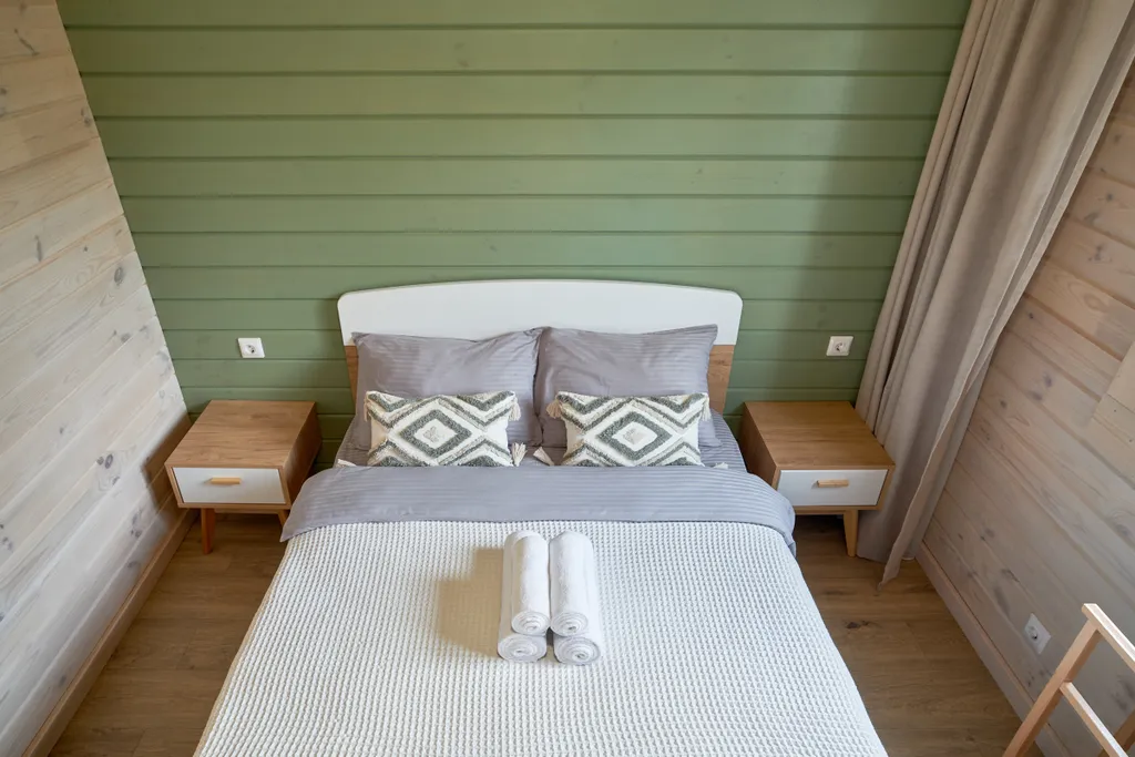 Дома из клееного бруса в хвойном лесу у Камского Моря и Семрука